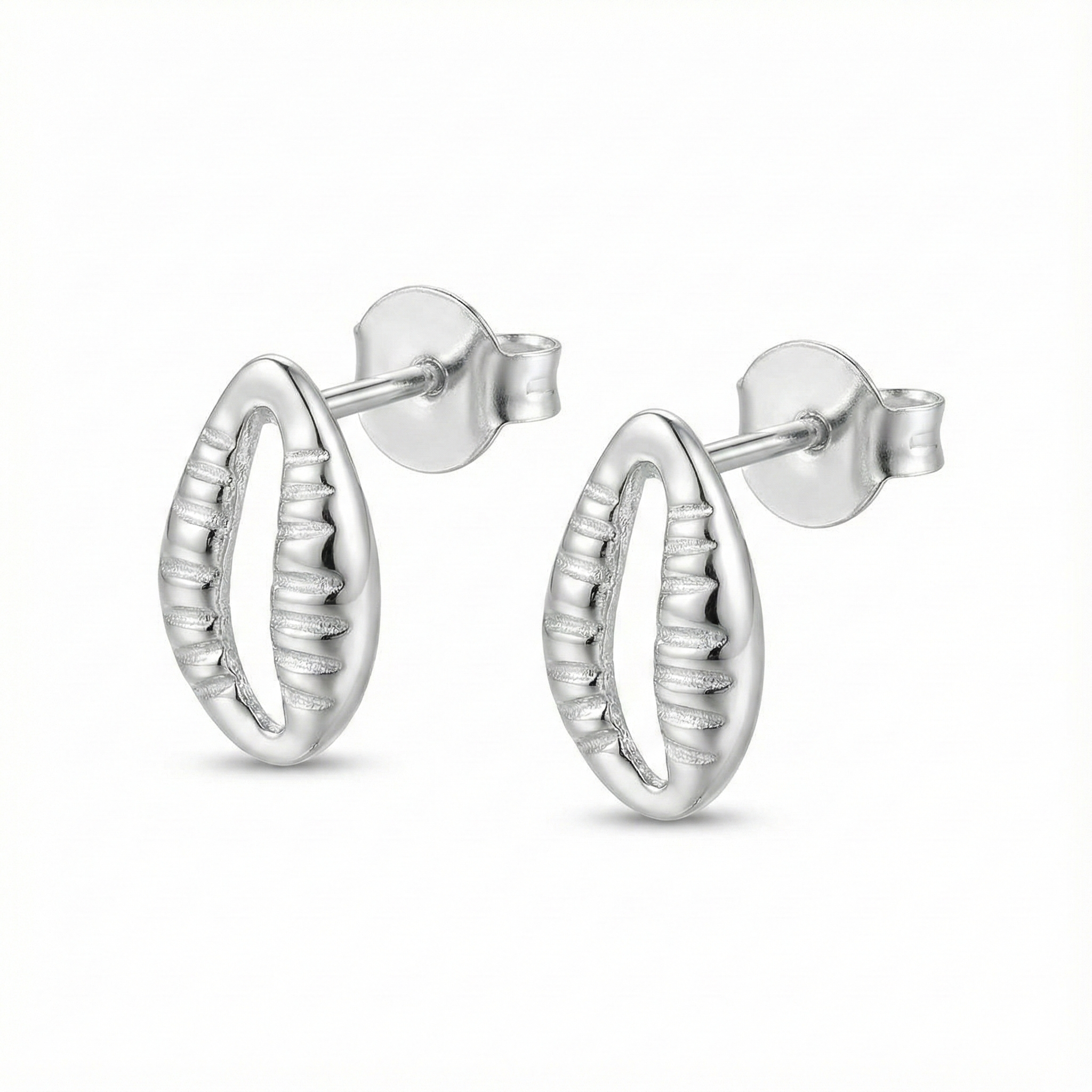 Brinco Búzio Concha do Mar Texturizado em Prata 925