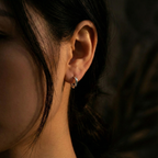 Brinco Argola Click V Geométrico 12mm em Prata 925