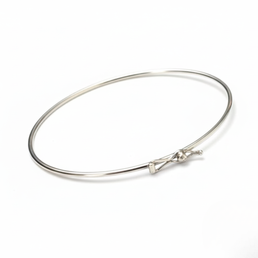 Bracelete Redondo Fio Rígido em Prata 925 com Trava de Segurança