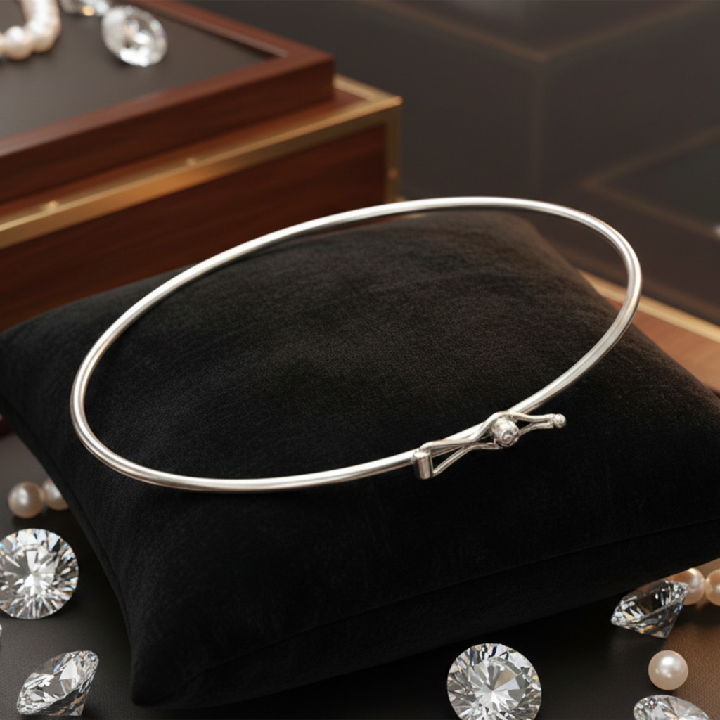 Bracelete Redondo Fio Rígido em Prata 925 com Trava de Segurança