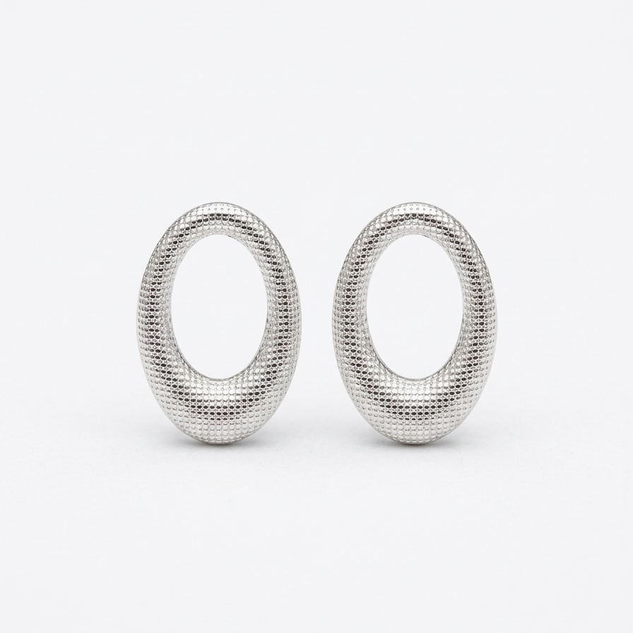 Brinco Oval Vazado 13mm